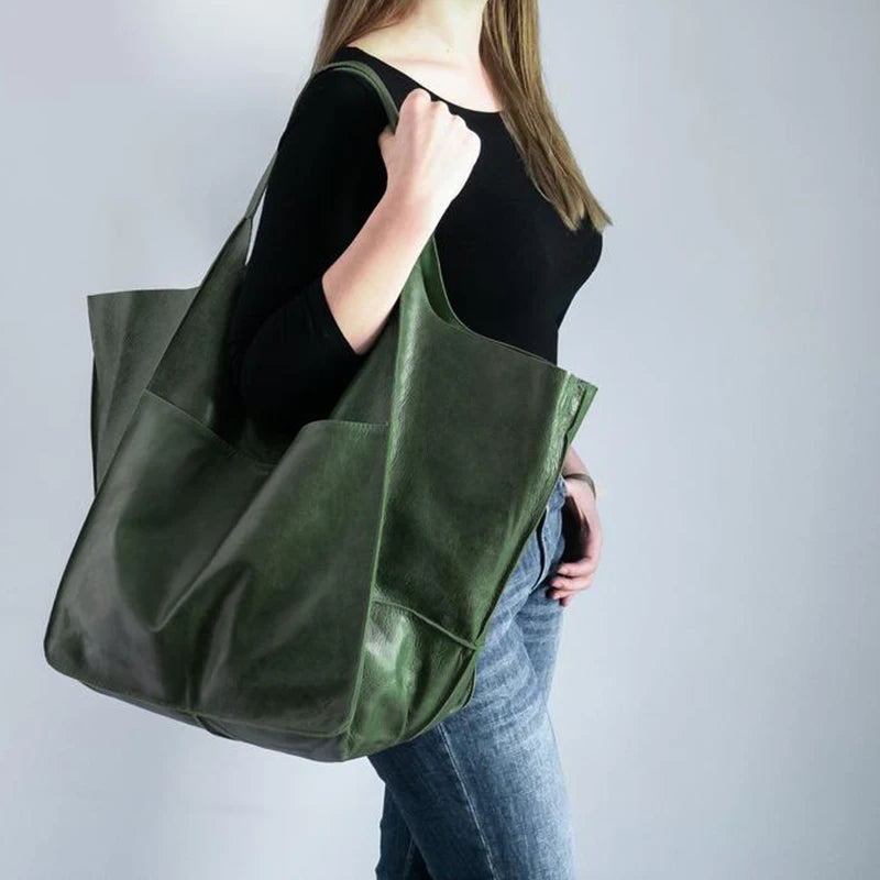 Noir Essential Bag
