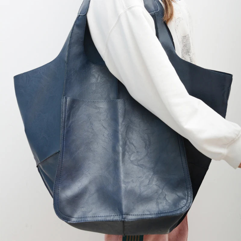 Noir Essential Bag