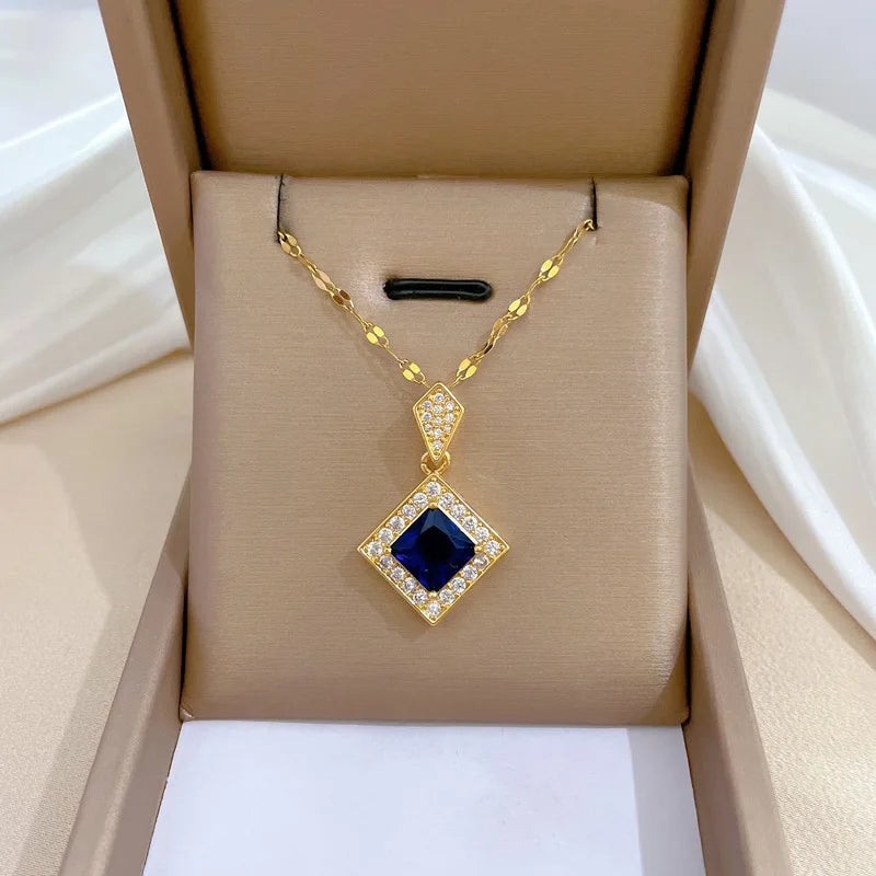 Clara Voss Jewelry Set