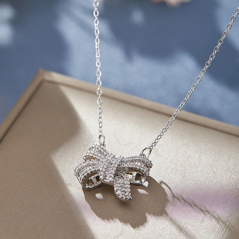 Bow Necklace