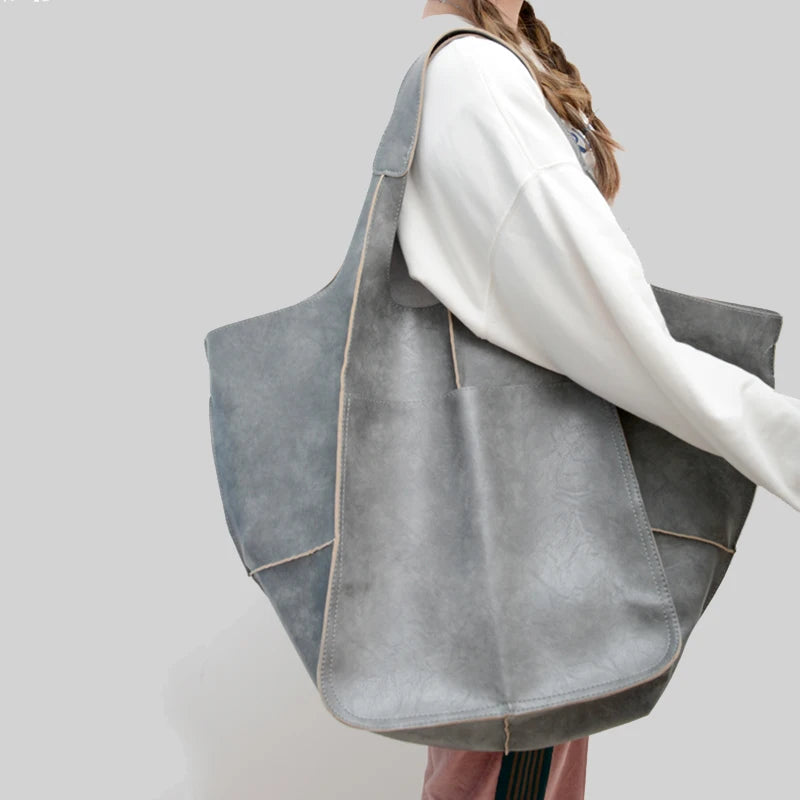 Noir Essential Bag